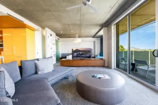 Photo #4: 6944913 Listing