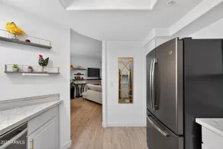 Photo #6: 6944974 Listing 