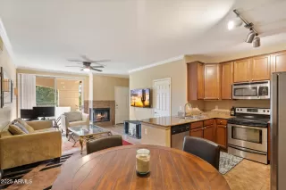 Photo #5: 6944976 Listing