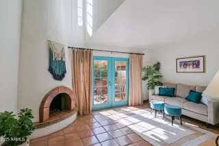 Photo #2: 6945059 Listing