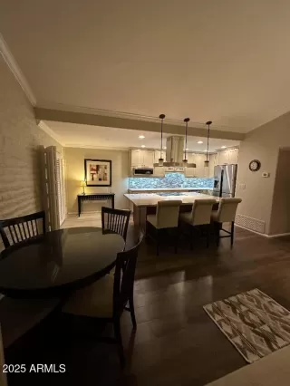 Photo #3: 6945119 Listing 