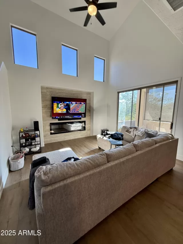 MLS: 6945169 Condo For Sale