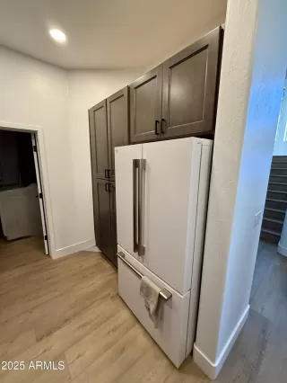 Photo #4: 6945169 Listing