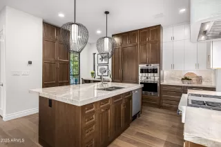 Photo #6: 6945503 Listing 