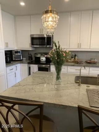 Photo #2: 6945528 Listing 