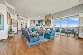 Photo #4: 6945578 Listing 