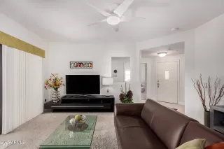 Photo #5: 6945632 Listing 