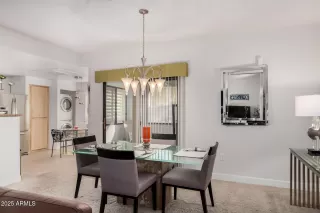 Photo #6: 6945632 Listing 