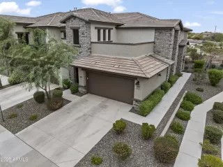 Photo #1: 6945647 Listing 