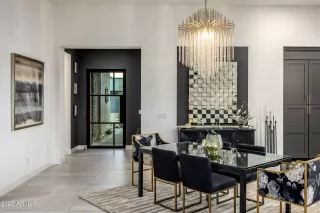 Photo #6: 6945676 Listing 