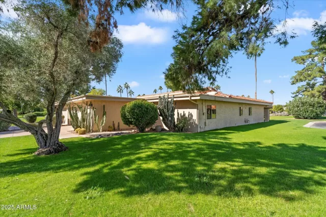 MLS: 6945756 Condo For Sale