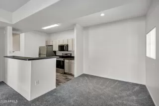 Photo #5: 6945783 Listing