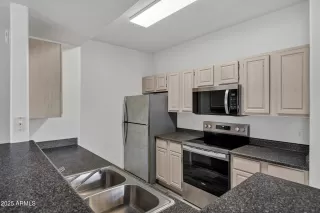 Photo #6: 6945783 Listing