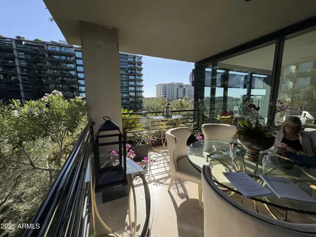 MLS: 6945786 Condo For Sale