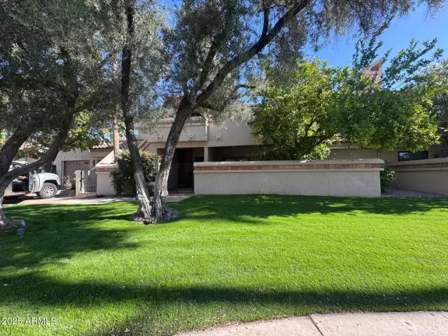 MLS: 6945899 Condo For Sale