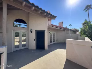 Photo #2: 6945899 Listing