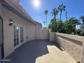 Photo #4: 6945899 Listing