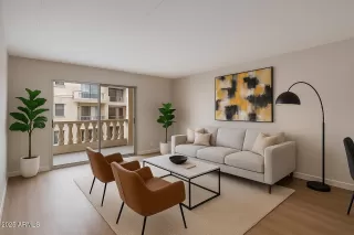 Photo #1: 6946194 Listing