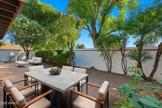 Photo #5: 6946441 Listing 