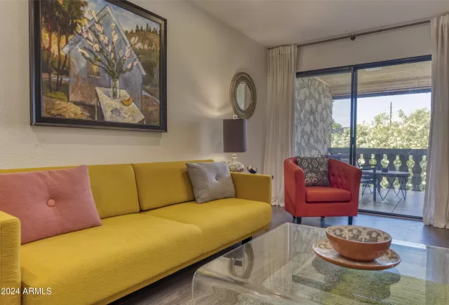 MLS: 6946549 Condo For Sale