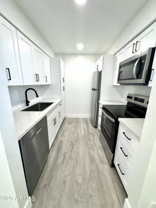 Photo #4: 6946573 Listing 