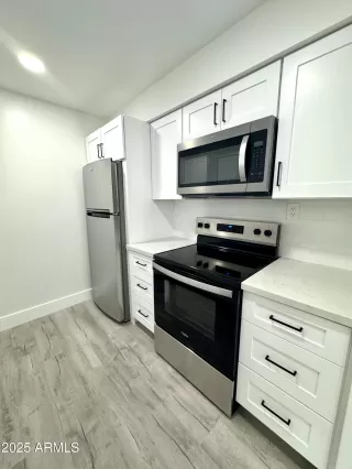 Photo #6: 6946573 Listing 