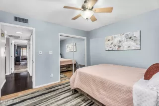 Photo #6: 6946588 Listing 