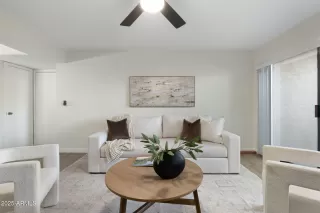 Photo #2: 6946603 Listing 