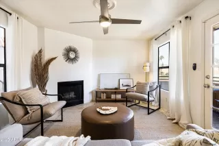 Photo #4: 6946751 Listing 