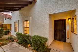 Photo #3: 6946882 Listing