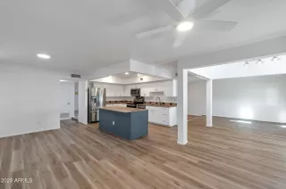 Photo #3: 6946936 Listing 