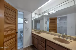 Photo #5: 6946936 Listing 