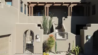 Photo #3: 6947000 Listing 