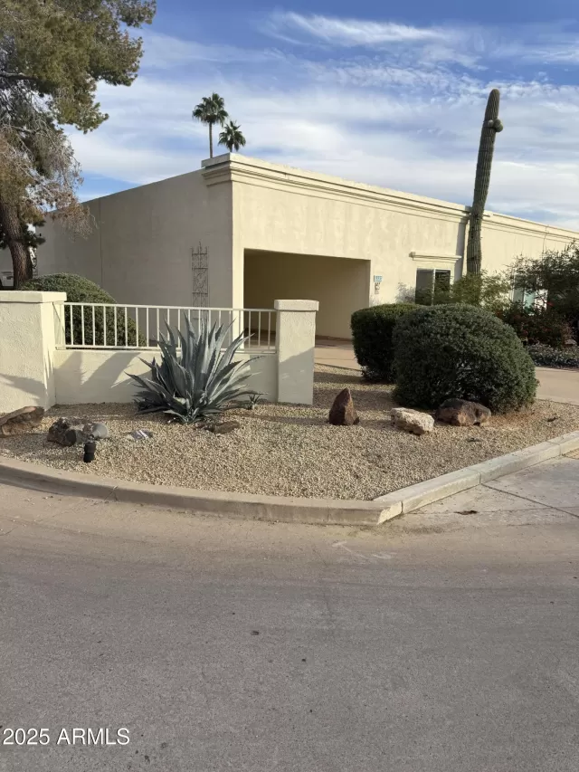 MLS: 6947073 Condo For Sale