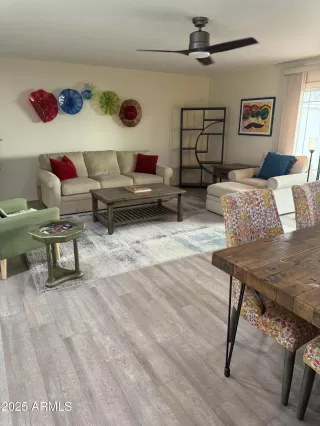 Photo #5: 6947073 Listing 