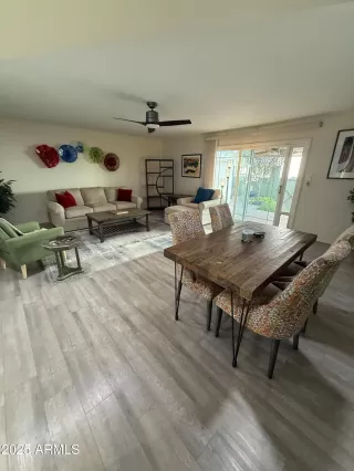 Photo #6: 6947073 Listing 