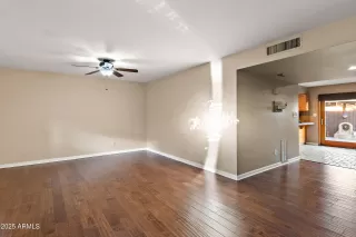 Photo #6: 6947097 Listing