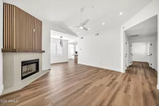 Photo #3: 6947125 Listing 