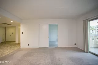 Photo #5: 6947222 Listing 