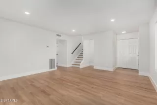 Photo #1: 6947273 Listing 