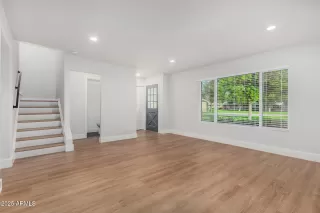 Photo #2: 6947273 Listing 