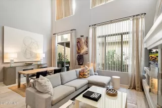 Photo #2: 6947362 Listing 