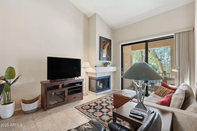 MLS: 6947408 Condo For Sale