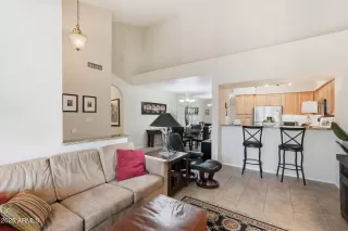 Photo #2: 6947408 Listing