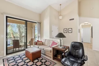 Photo #4: 6947408 Listing