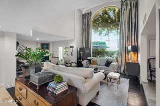 Primary Photo for MLS#: 6947570