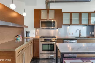 Photo #3: 6947657 Listing 