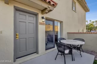 Photo #5: 6947891 Listing