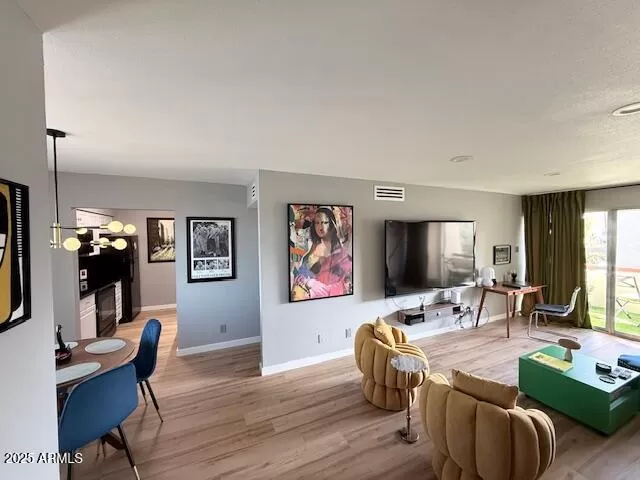 MLS: 6947920 Condo For Sale