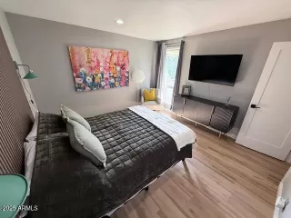 Photo #2: 6947920 Listing